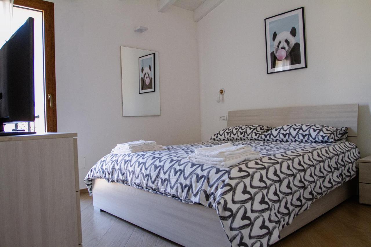 Waterfront Apartment Олбия Екстериор снимка